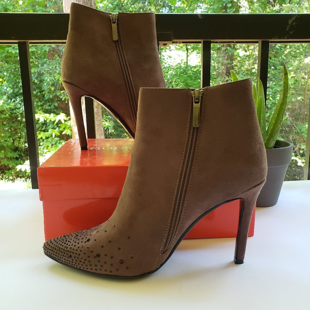 LAURA BIAGIOTTI Stiletto Heel Ankle Boots in Brown with Crystal Toe Studs Sz 11
